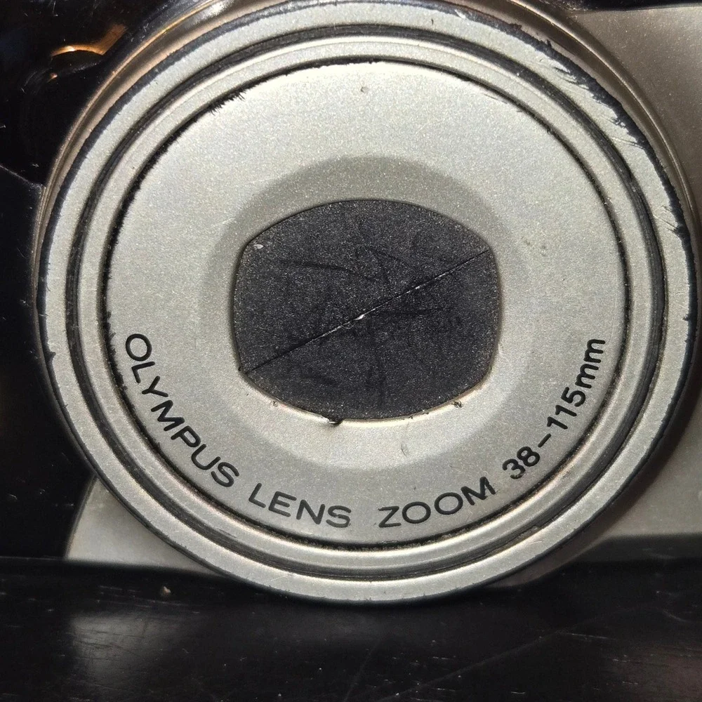 Olympus Superzoom 115 Film Camera 35mm Quartz Date Nonworking For Parts/Repair
